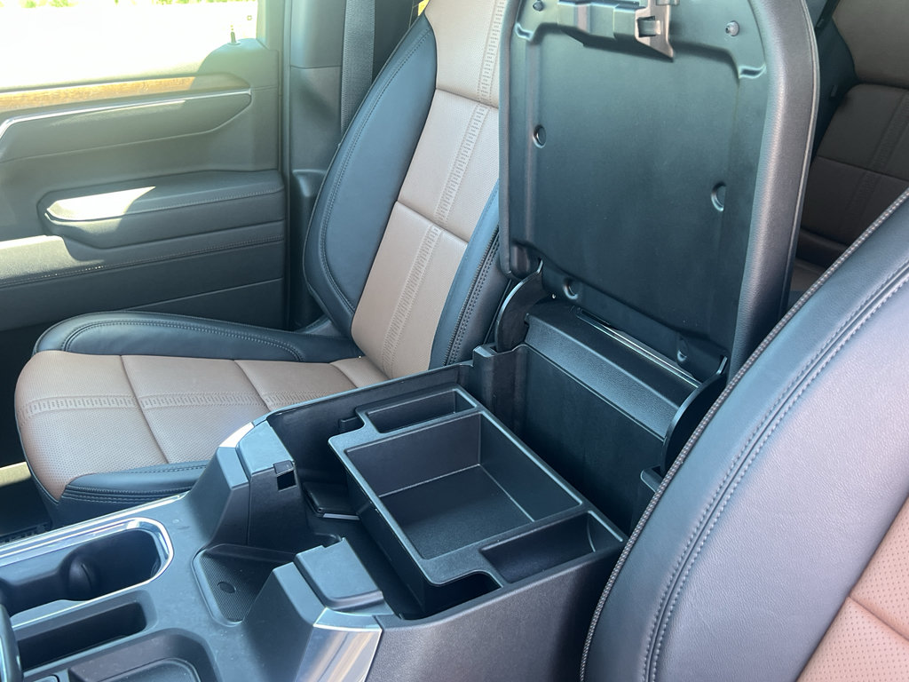 Used 2025 Chevrolet Silverado 1500 High Country AWD/4WD image 18