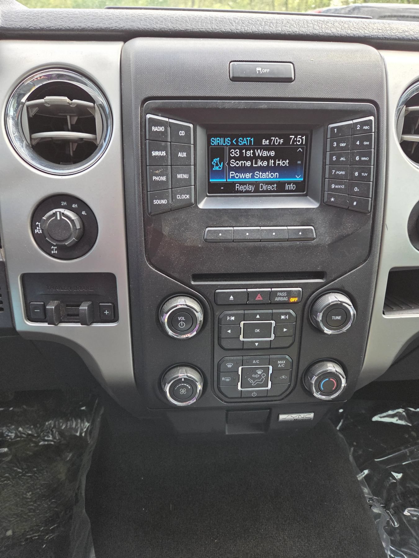 Used 2013 Ford F150 XLT w/ Luxury Equipment Group AWD/4WD image 9