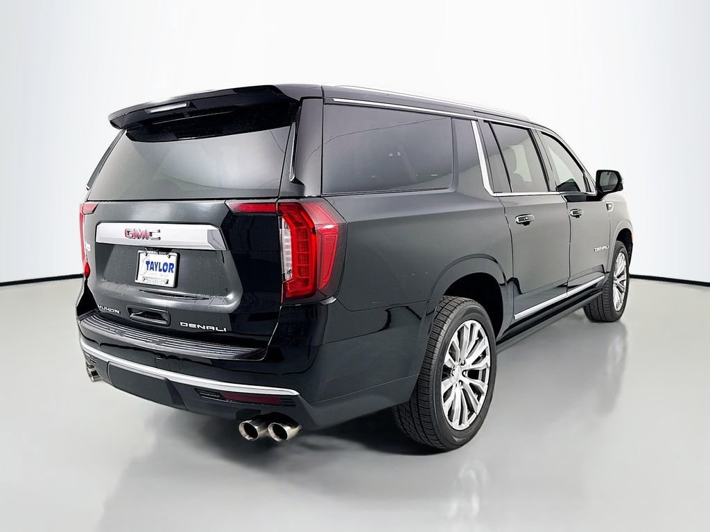 Used 2021 GMC Yukon XL Denali w/ Denali Premium Package AWD/4WD image 7