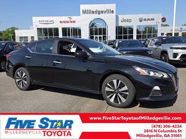 Used 2022 Nissan Altima 2.5 SV AWD/4WD image 1
