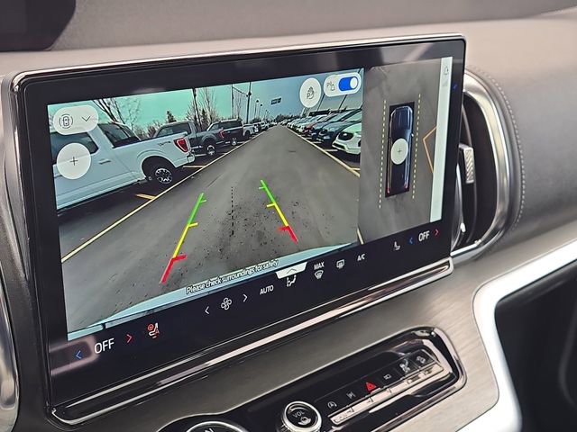 Certified 2025 Ford Expedition Platinum image 26