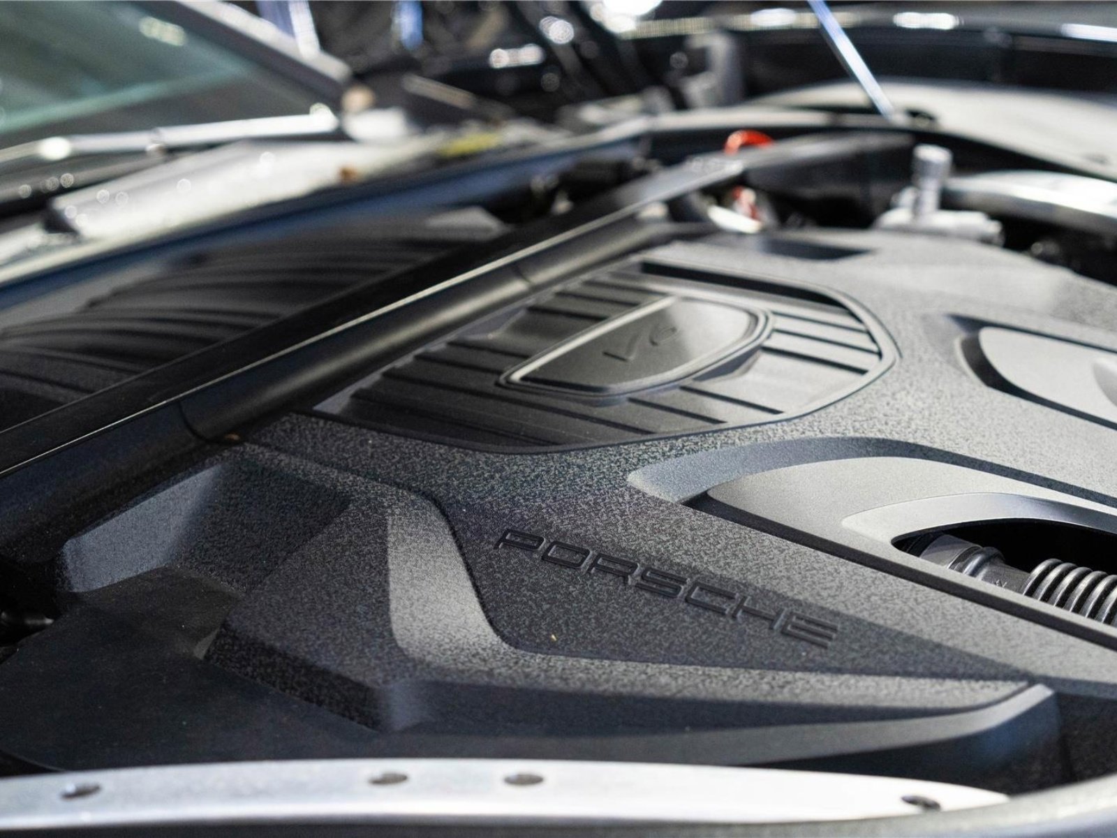 Used 2022 Porsche Panamera 4S image 24