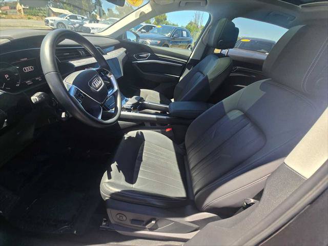 Used 2024 Audi Q8 e-tron Premium Plus AWD/4WD image 23