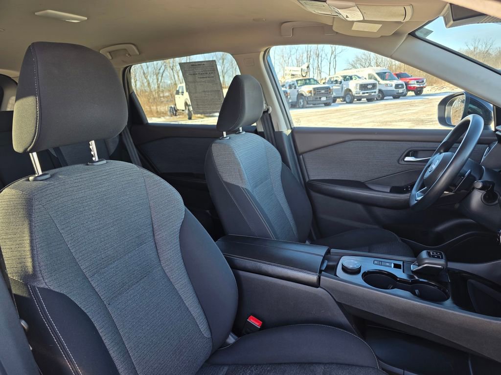 Used 2023 Nissan Rogue SV image 42