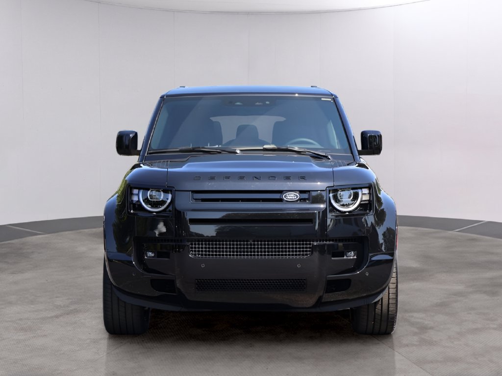 New 2026 Land Rover Defender 130 X-Dynamic SE AWD/4WD image 2