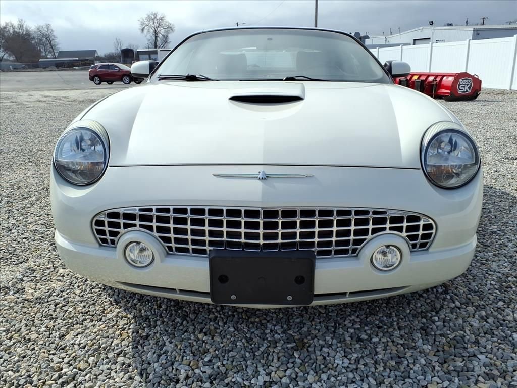 Used 2003 Ford Thunderbird Deluxe image 2