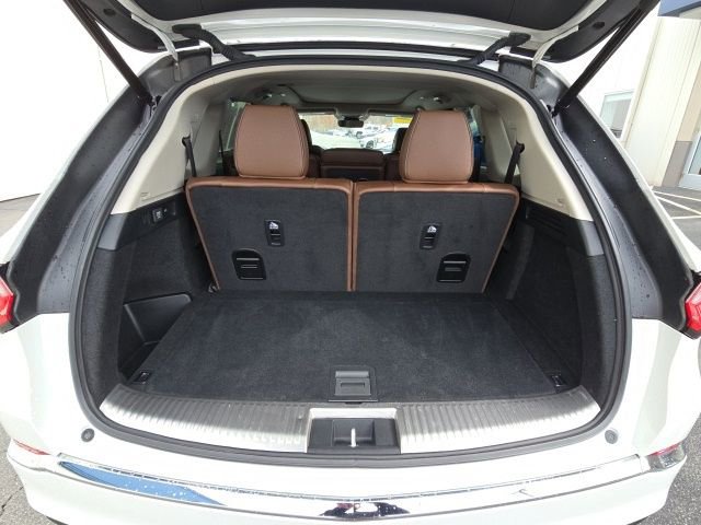 Used 2023 Acura MDX SH-AWD w/ Advance Package image 9