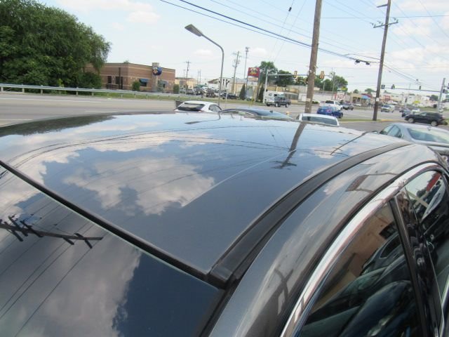 Used 2017 Ford Taurus SEL w/ Equipment Group 201A image 4