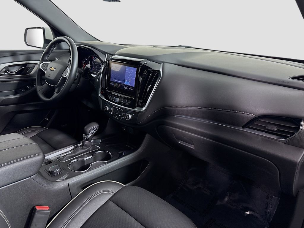 Used 2023 Chevrolet Traverse Premier image 33