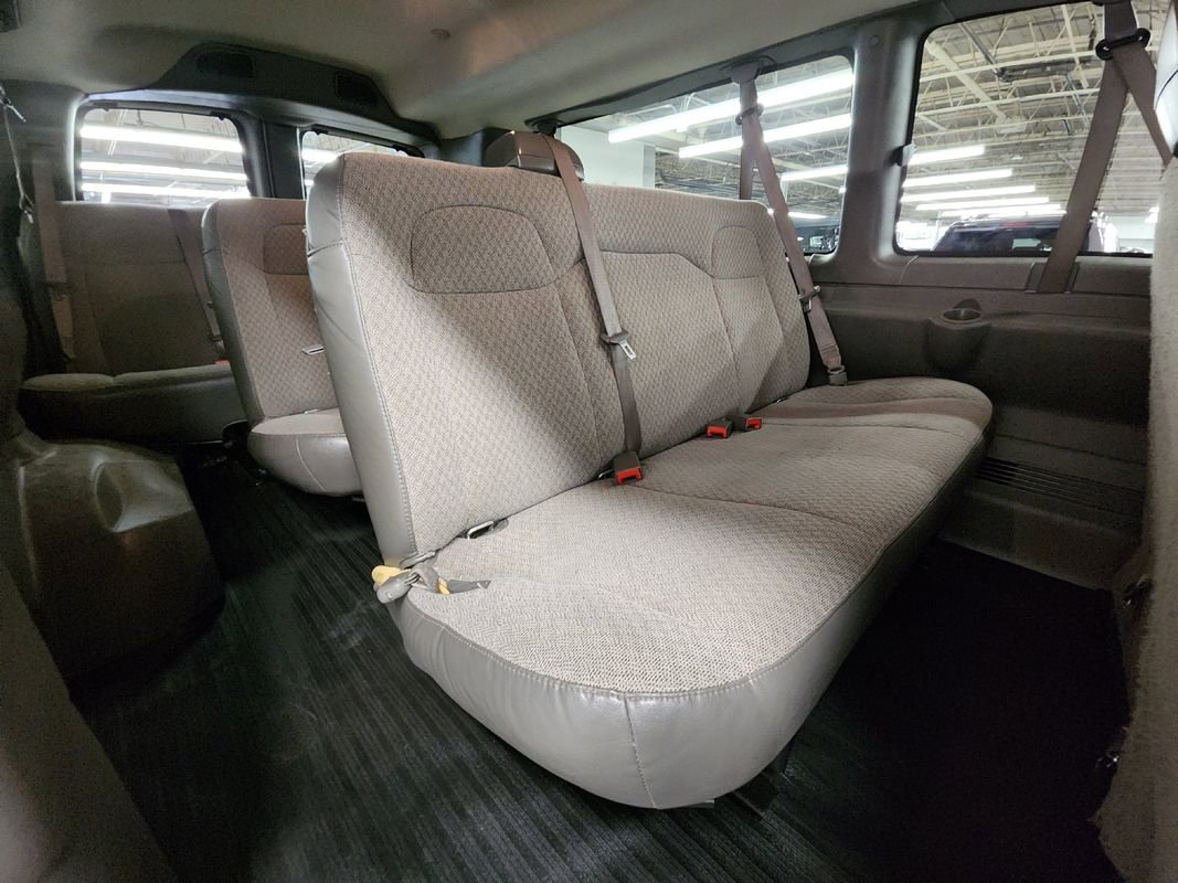 Used 2018 GMC Savana 3500 LT w/ LT Preferred Equipment Group image 19
