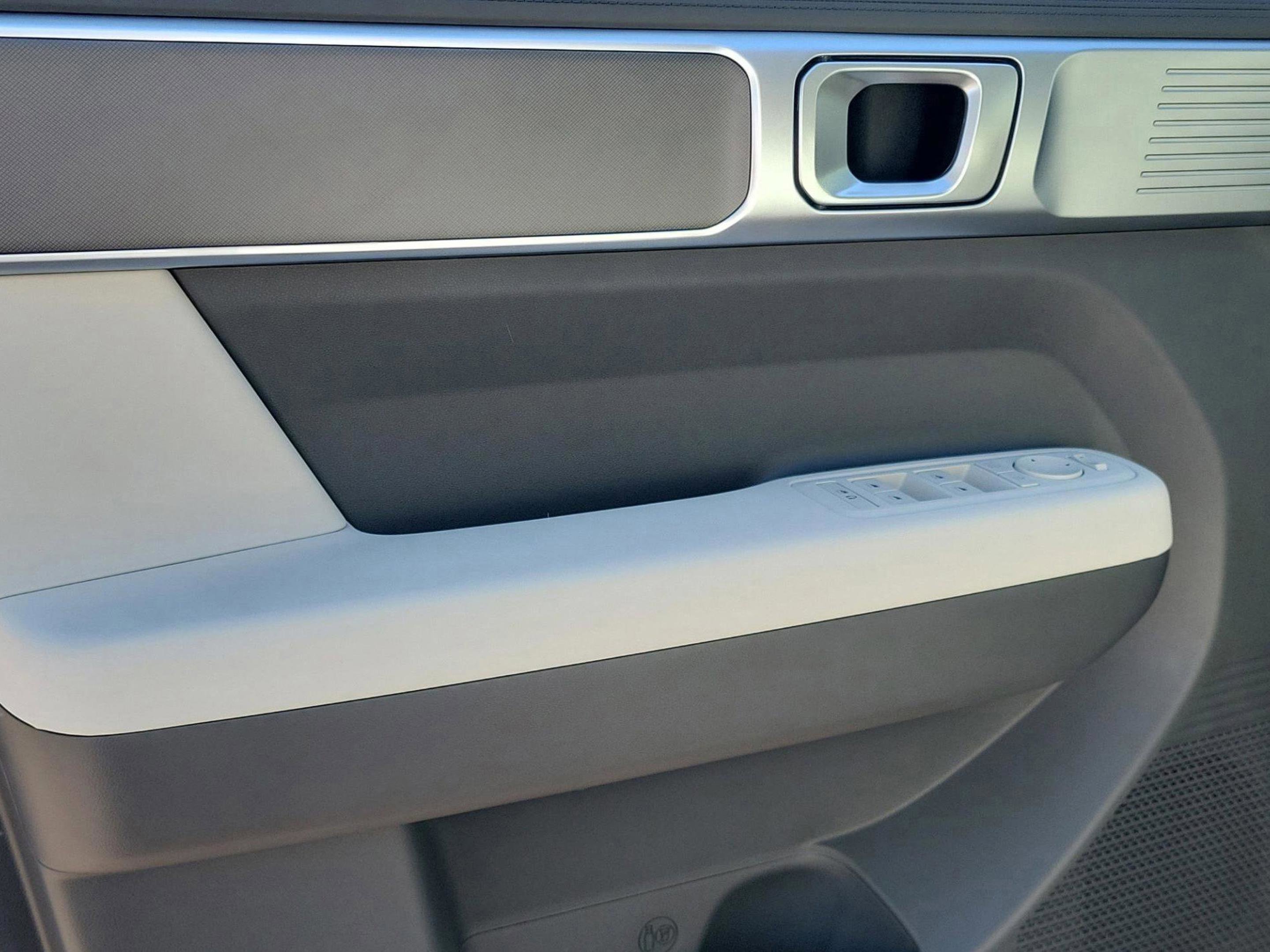 New 2026 Hyundai Santa Fe SE image 16