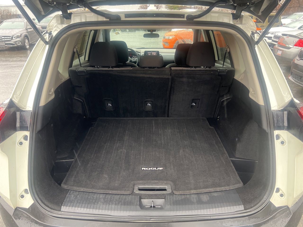 Used 2021 Nissan Rogue SV image 14