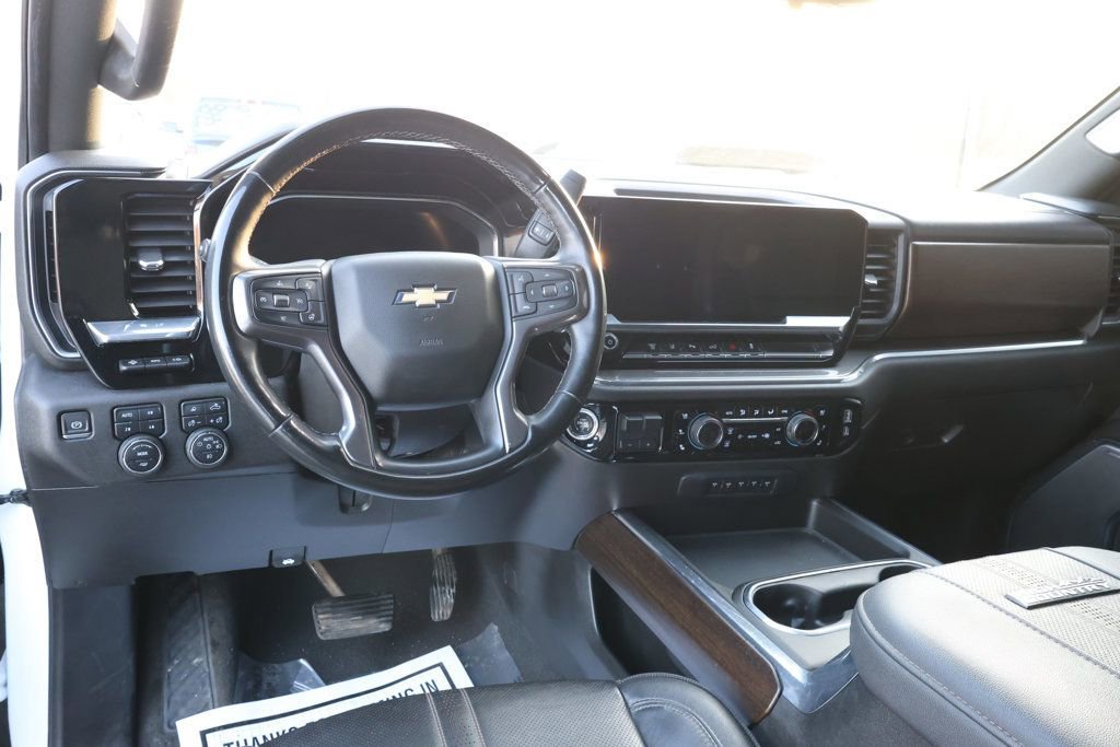 Used 2024 Chevrolet Silverado 3500 High Country w/ High Country Premium Package image 12