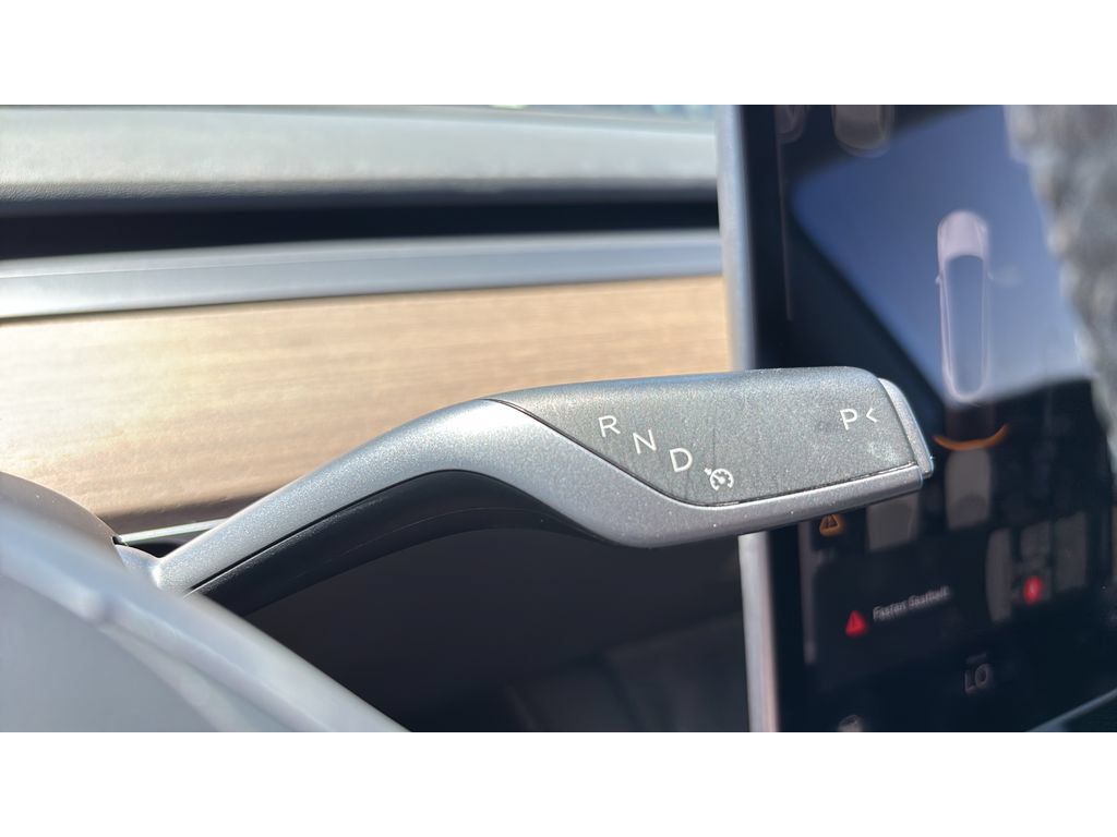 Used 2021 Tesla Model Y Long Range AWD/4WD image 16