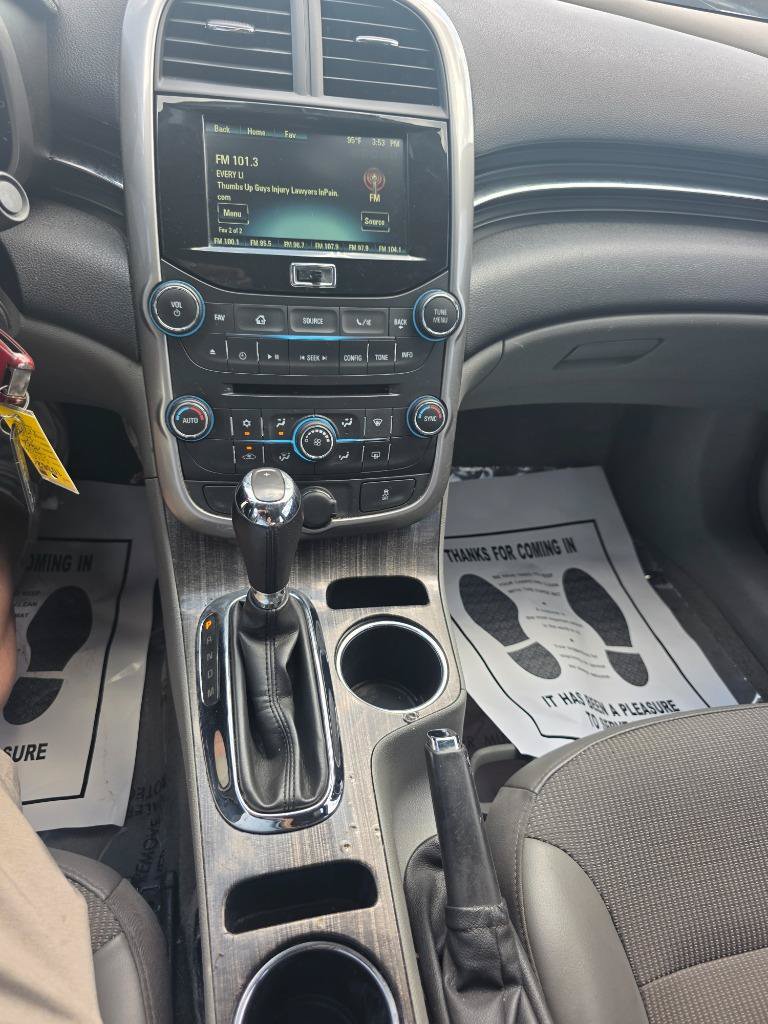 Used 2015 Chevrolet Malibu LT FWD image 15