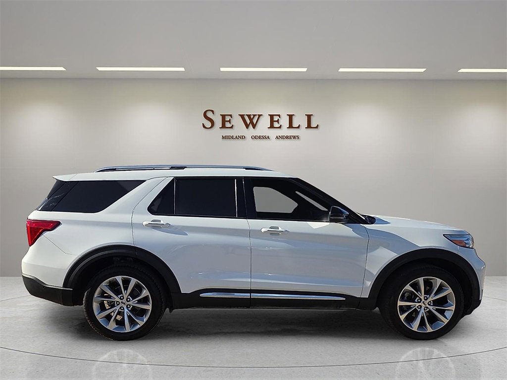 Used 2022 Ford Explorer Platinum w/ Equipment Group 601A image 5