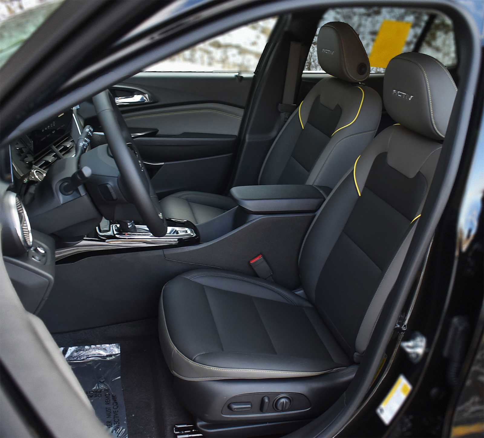 New 2026 Chevrolet Trax ACTIV w/ Sunroof Package image 9