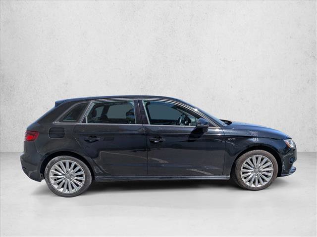Used 2017 Audi A3 e-tron Premium FWD image 4