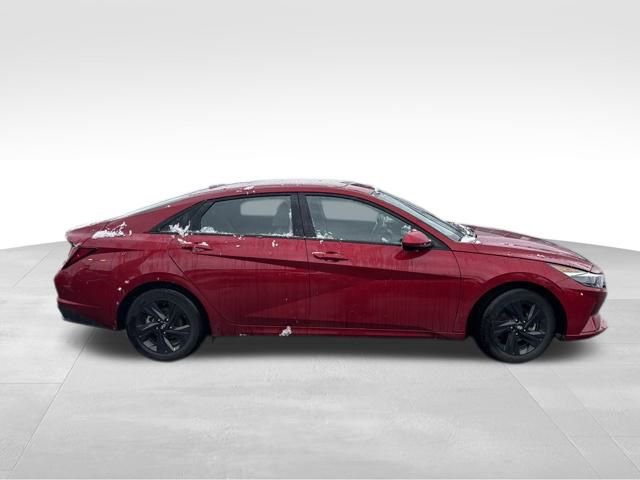 Used 2023 Hyundai Elantra SEL w/ Cargo Package image 4