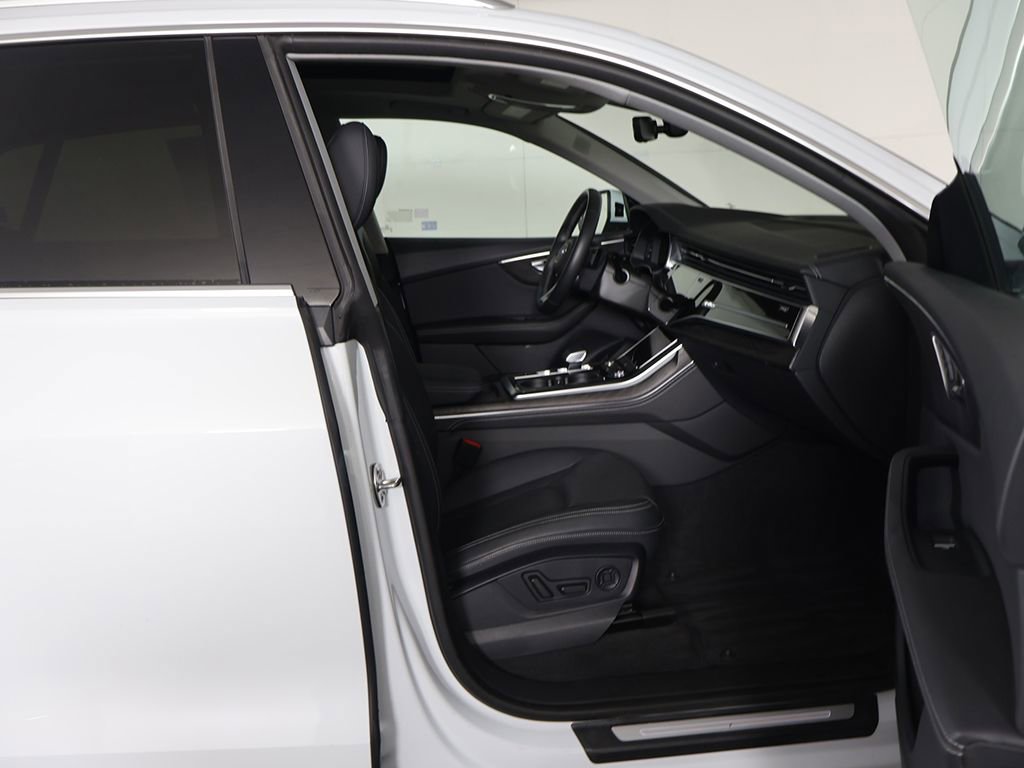 Used 2023 Audi Q8 Premium Plus image 31