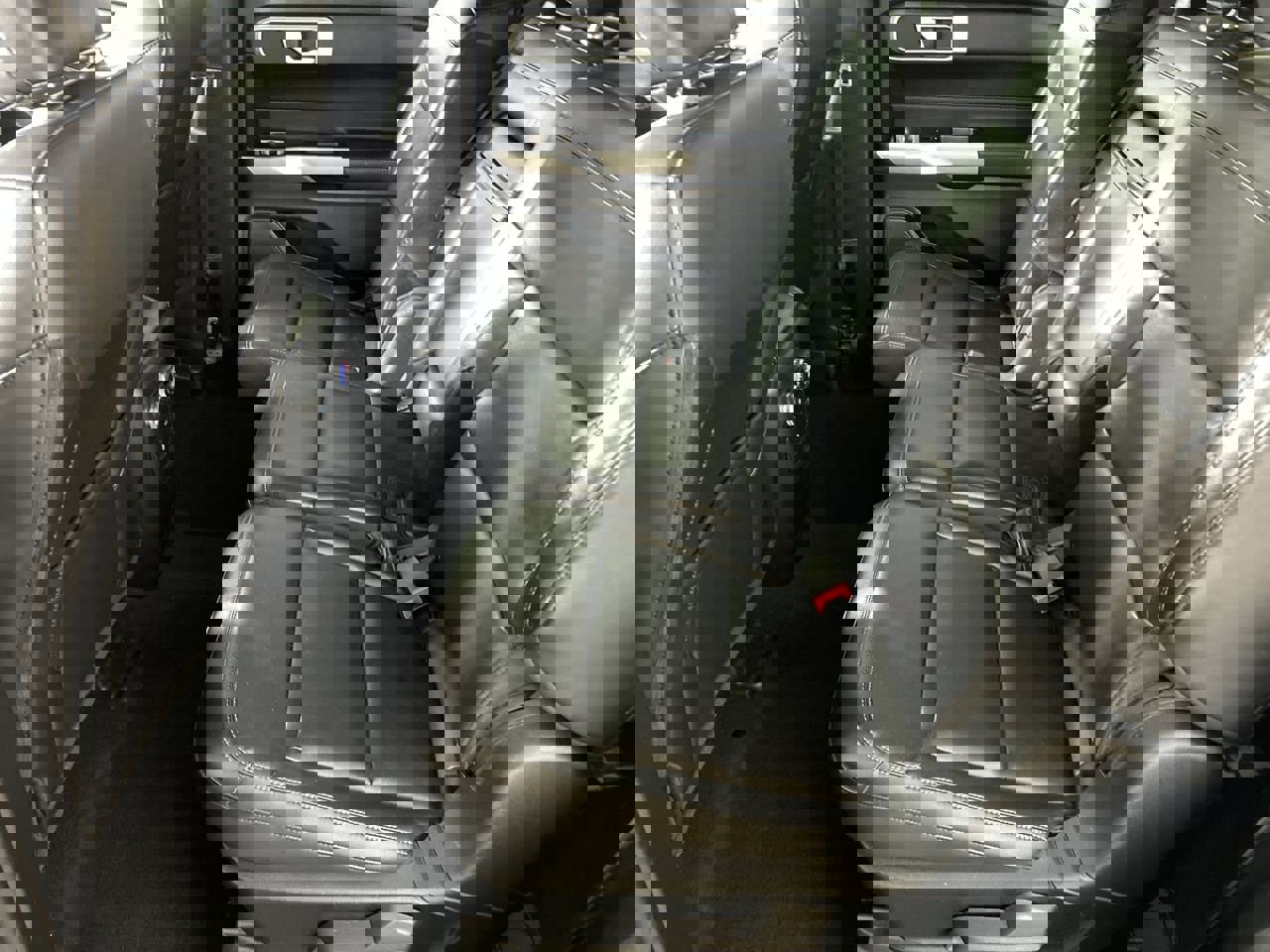 Used 2022 Ford Explorer XLT w/ Equipment Group 202A image 24