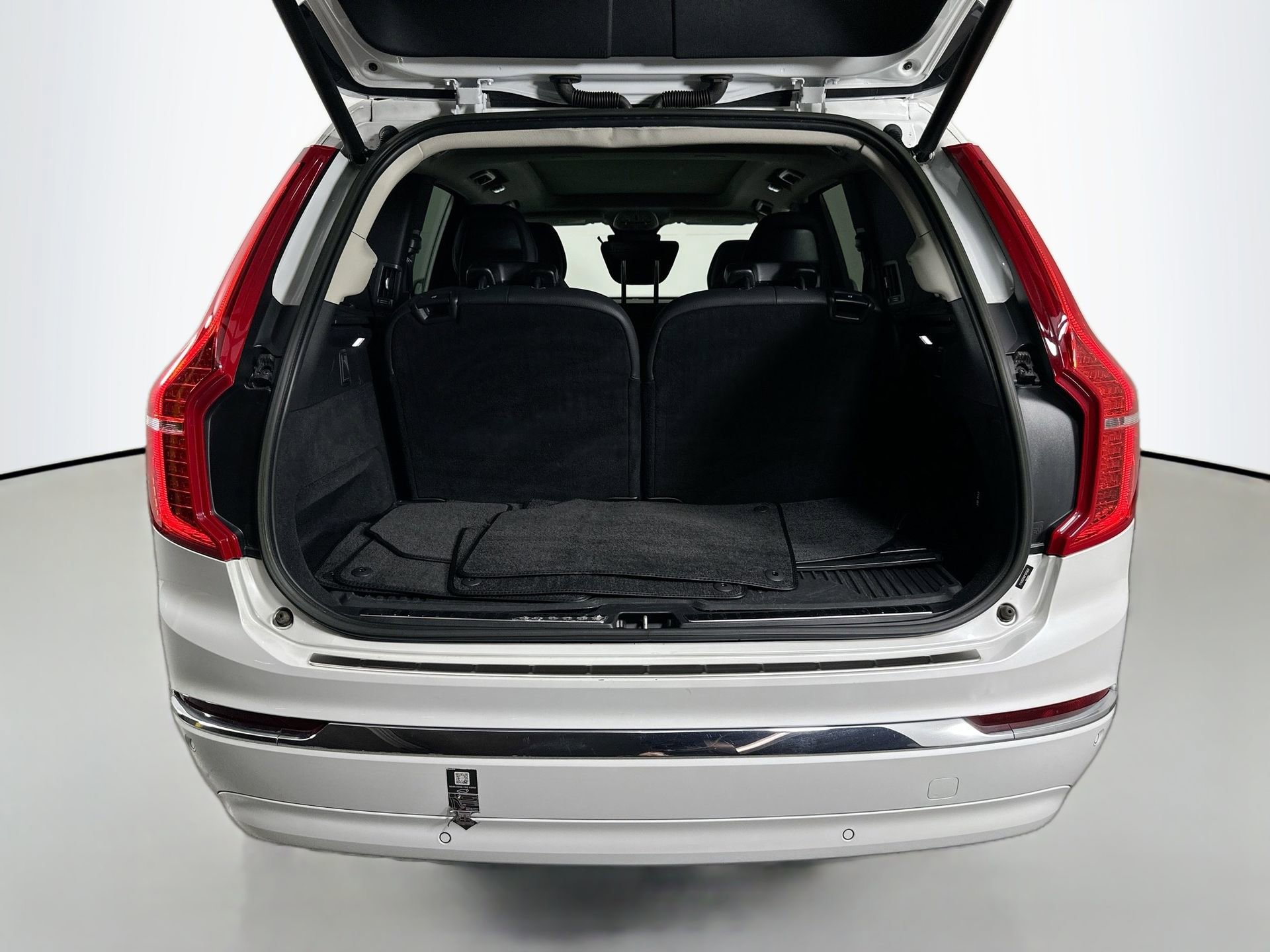 Certified 2023 Volvo XC90 B6 Plus w/ Protection Package Premier image 27