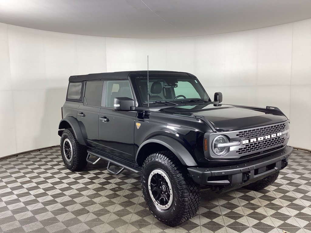 Used 2022 Ford Bronco Badlands w/ Sasquatch Package image 1