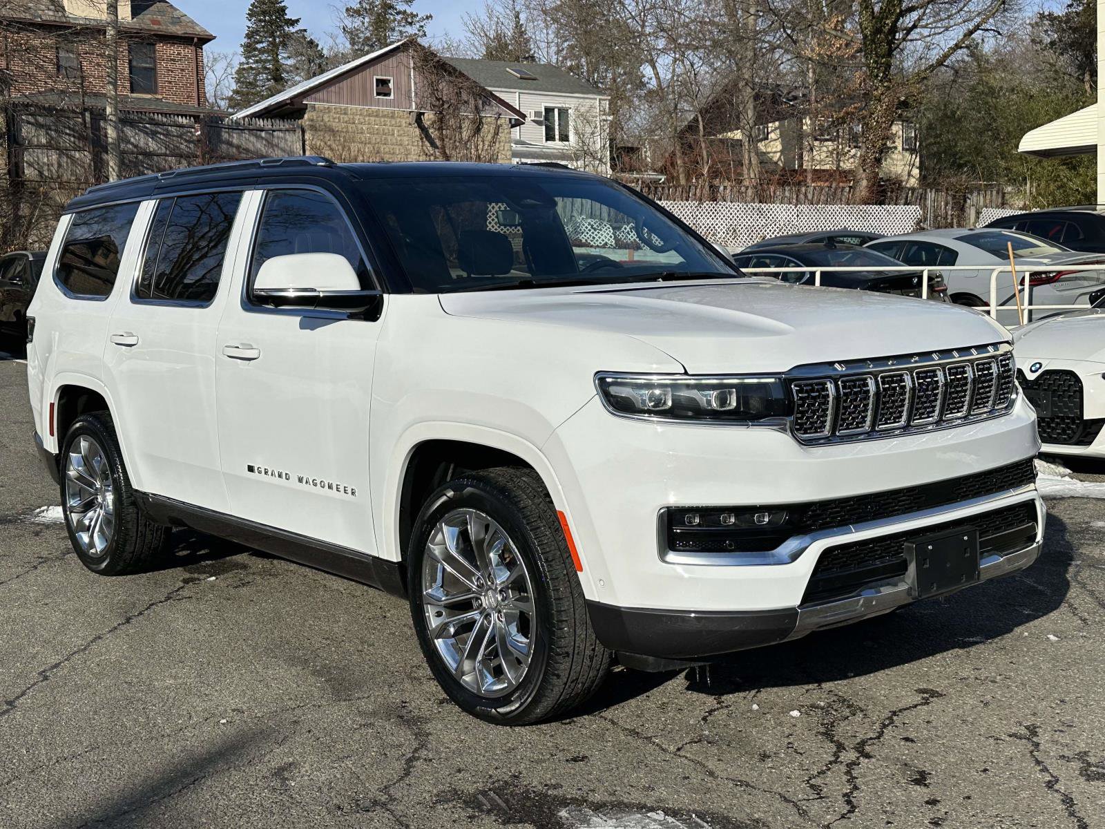 Used 2022 Jeep Grand Wagoneer Series II w/ Premium Group II AWD/4WD image 1