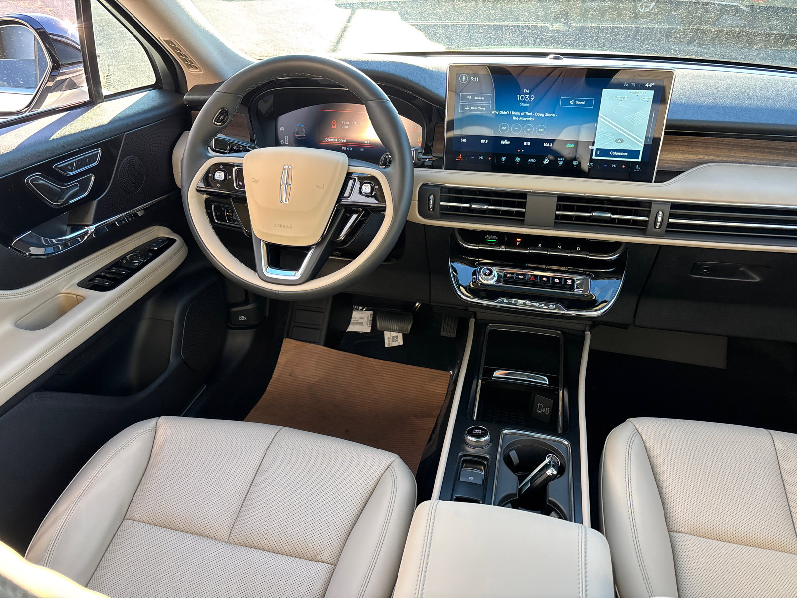 New 2026 Lincoln Corsair Reserve image 31