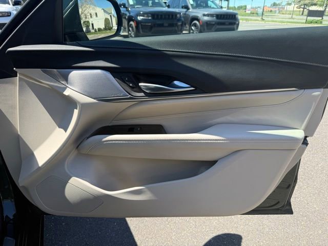 Used 2021 Cadillac CT4 Luxury w/ Sun And Sound Package AWD/4WD image 31