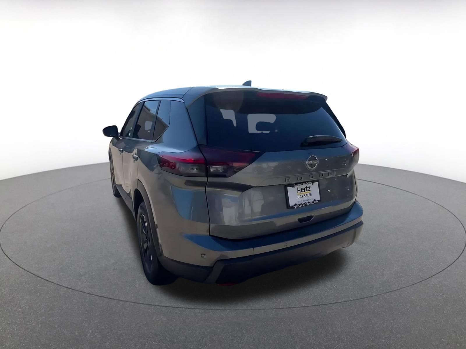 Used 2025 Nissan Rogue SV image 11