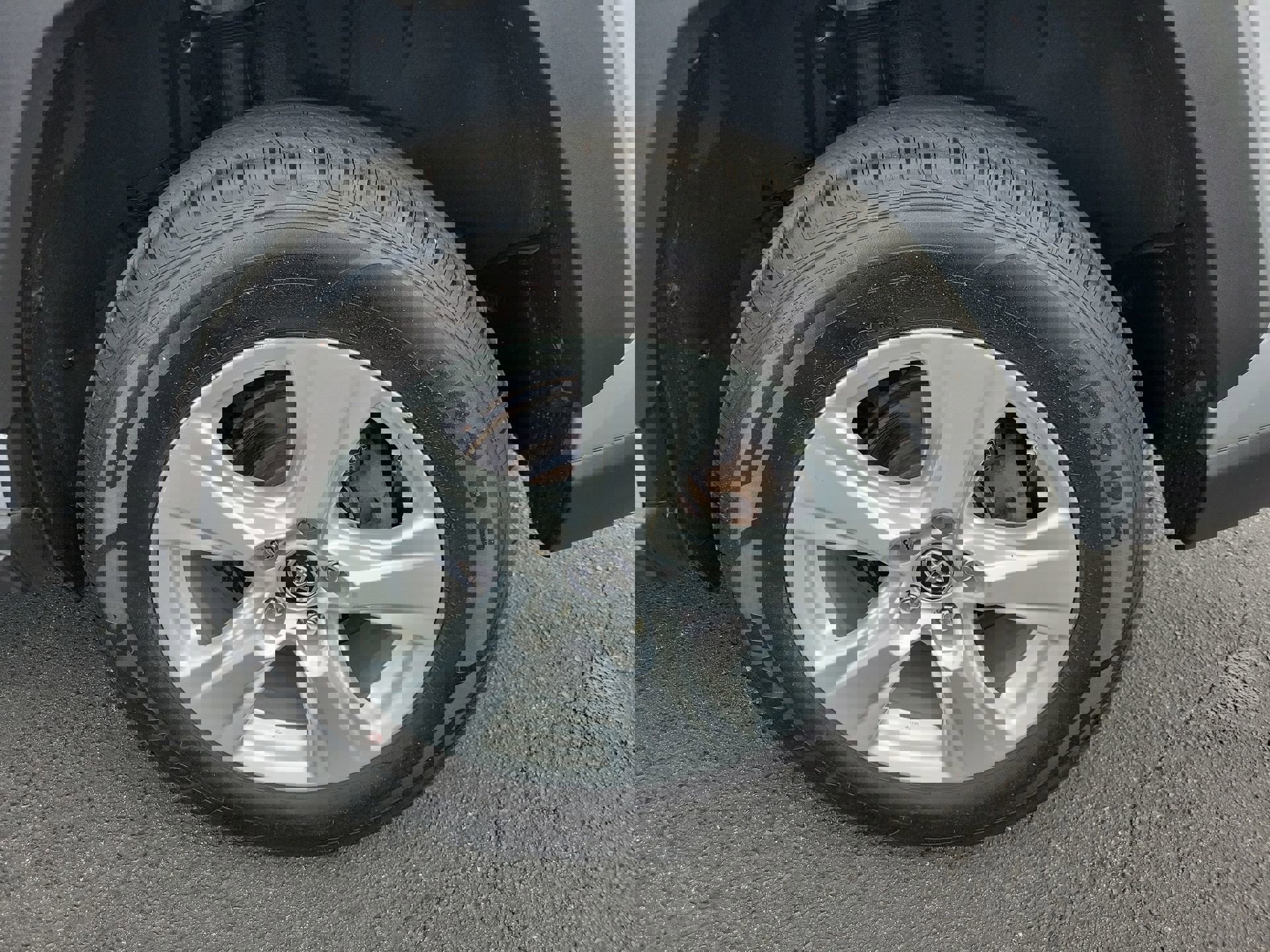 Used 2019 Toyota RAV4 XLE w/ Convenience Package AWD/4WD image 33