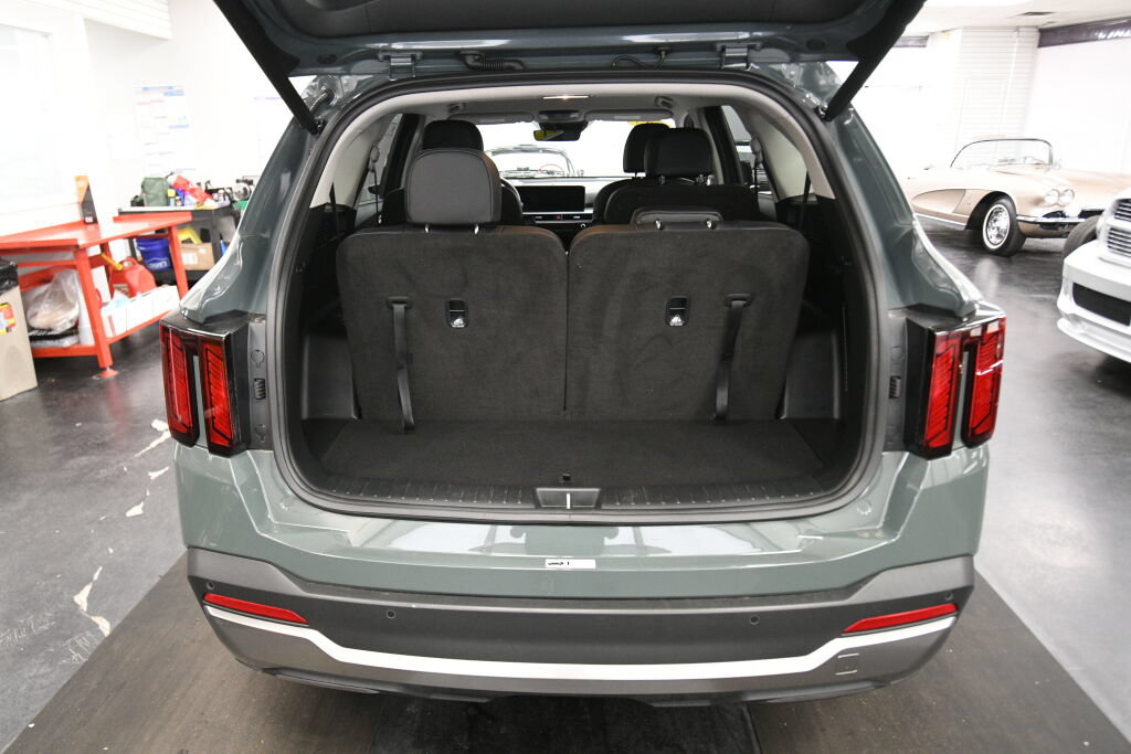 Used 2025 Kia Sorento EX AWD/4WD image 23