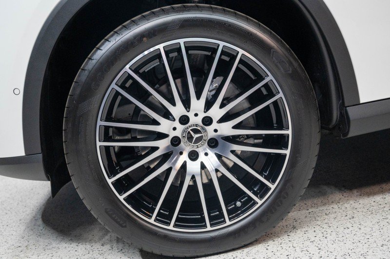 New 2026 Mercedes-Benz GLC 300 image 10