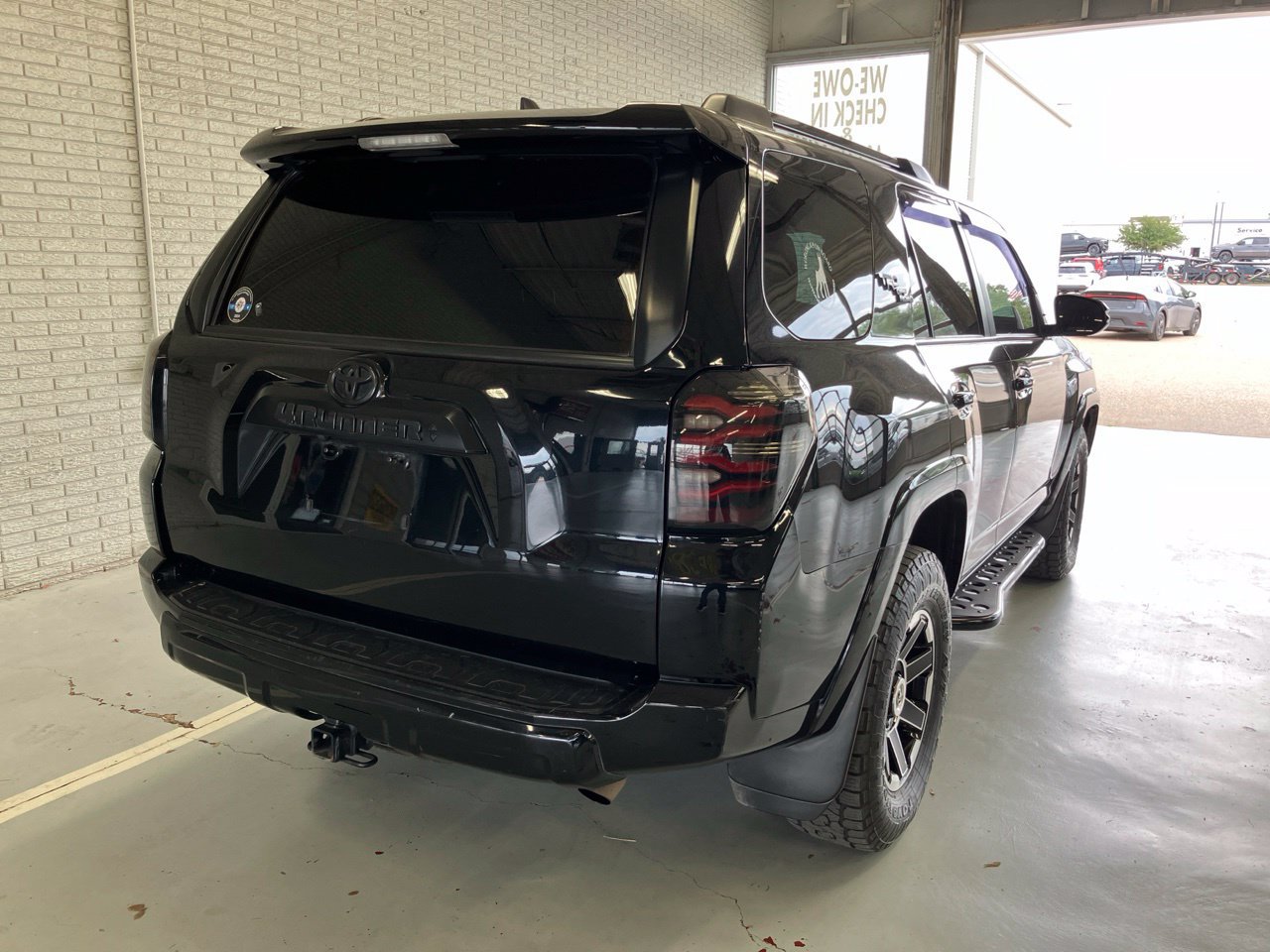 Used 2022 Toyota 4Runner TRD Off-Road Premium AWD/4WD image 3