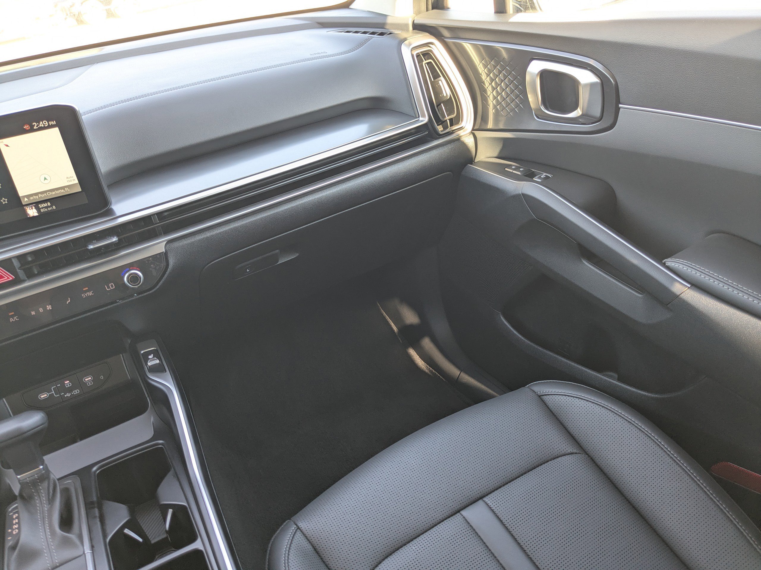 Certified 2025 Kia Sorento S w/ Panoramic Sunroof Package image 19