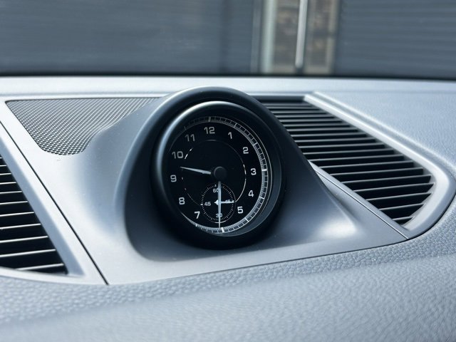 Certified 2025 Porsche Macan image 32
