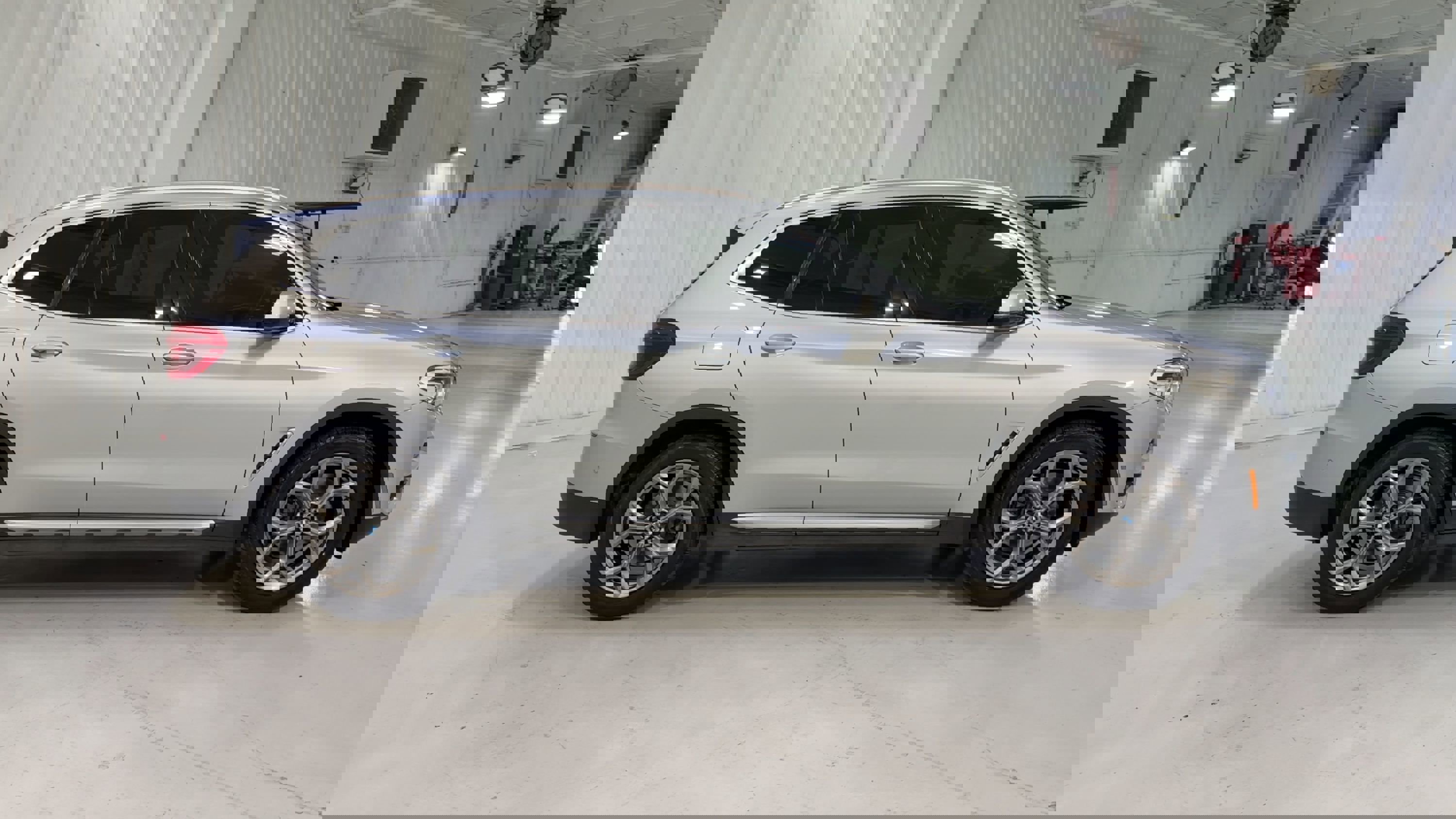 Used 2021 BMW X3 sDrive30i w/ Convenience Package image 2