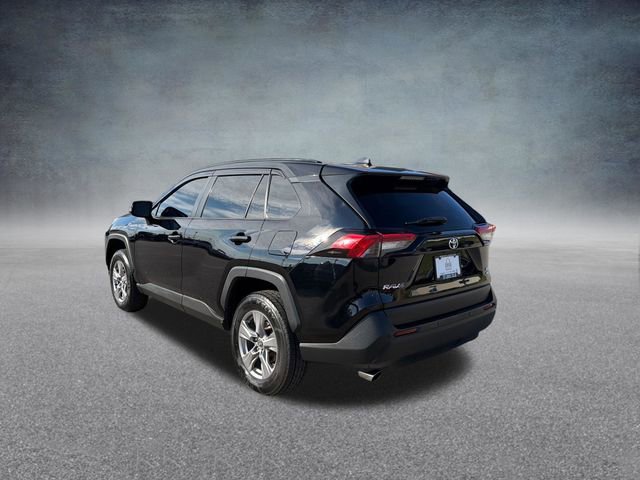 Used 2022 Toyota RAV4 XLE w/ Convenience Package image 9
