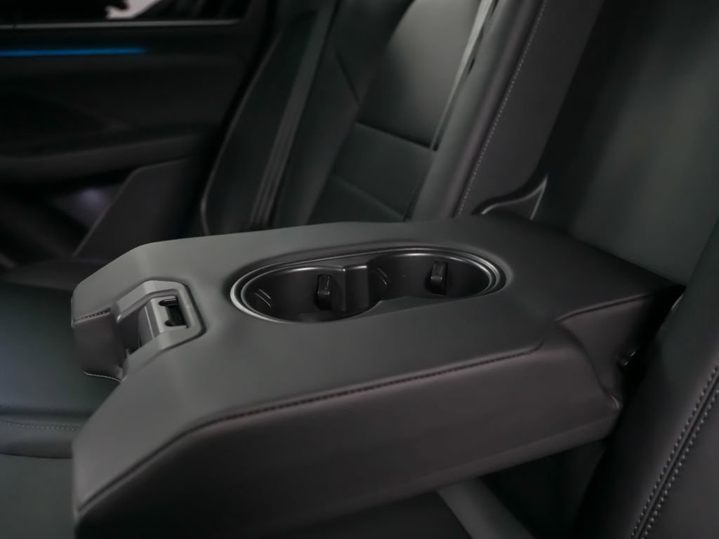 New 2026 Porsche Macan 4 Electric image 31