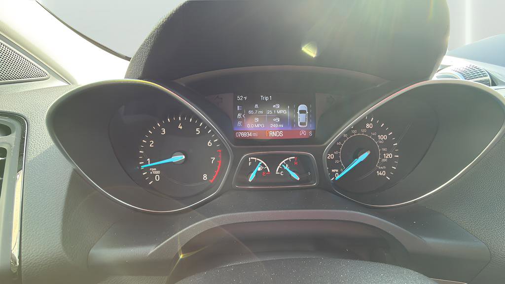 Used 2018 Ford Escape SEL w/ Ford Safe & Smart Package image 28