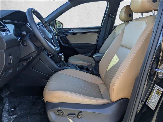 Used 2023 Volkswagen Tiguan SE image 16