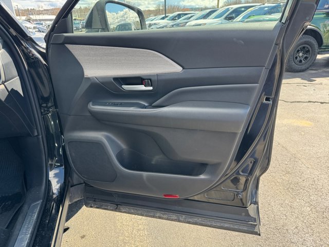 Used 2024 Toyota Grand Highlander Limited image 27