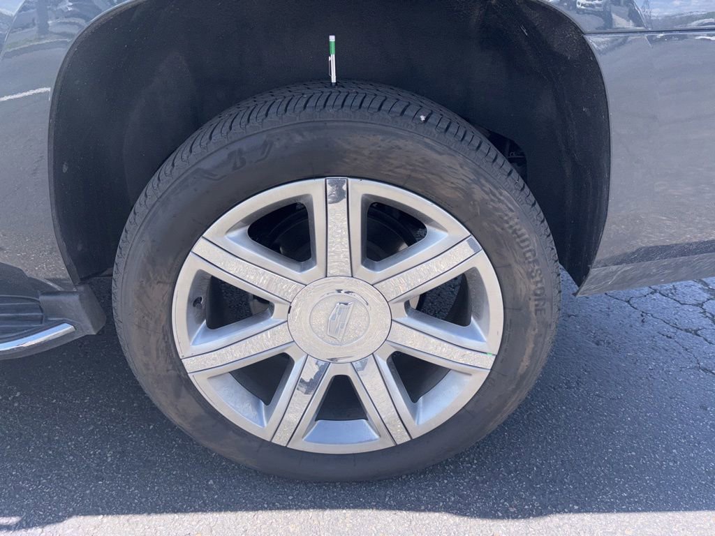 Used 2019 Cadillac Escalade Luxury image 12