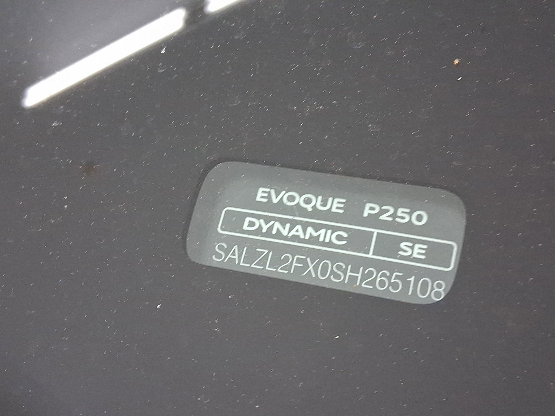 Certified 2025 Land Rover Range Rover Evoque Dynamic SE AWD/4WD image 19