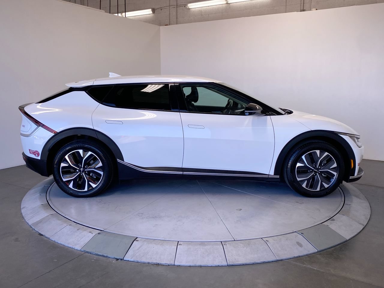 Certified 2024 Kia EV6 Light RWD image 6