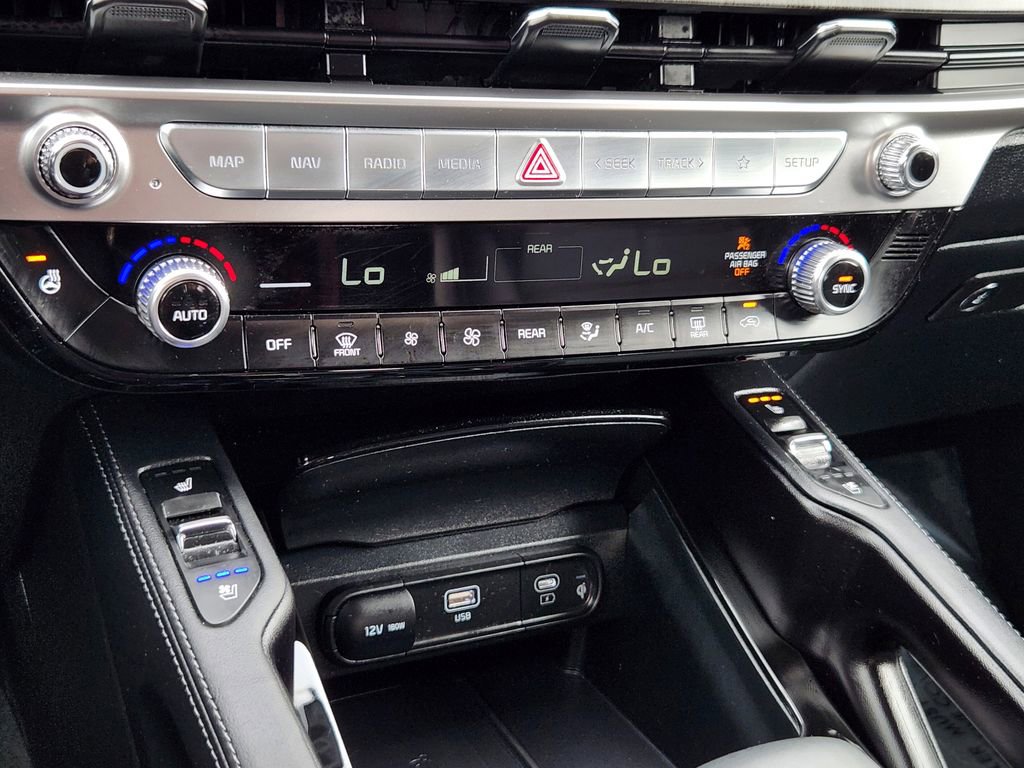 Certified 2025 Kia Telluride EX w/ EX Captain's Chair Package image 24