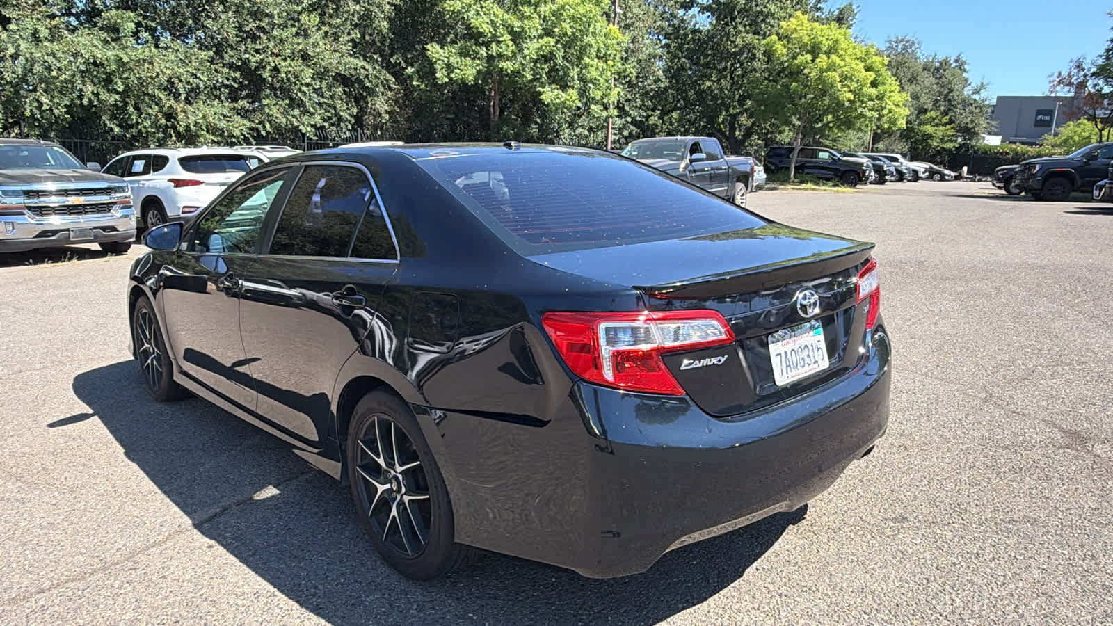 Used 2013 Toyota Camry SE FWD image 7