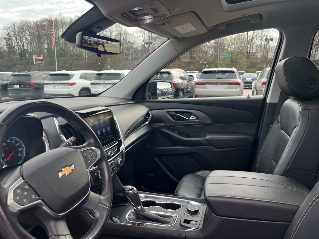 Used 2020 Chevrolet Traverse Premier w/ Redline Edition image 21
