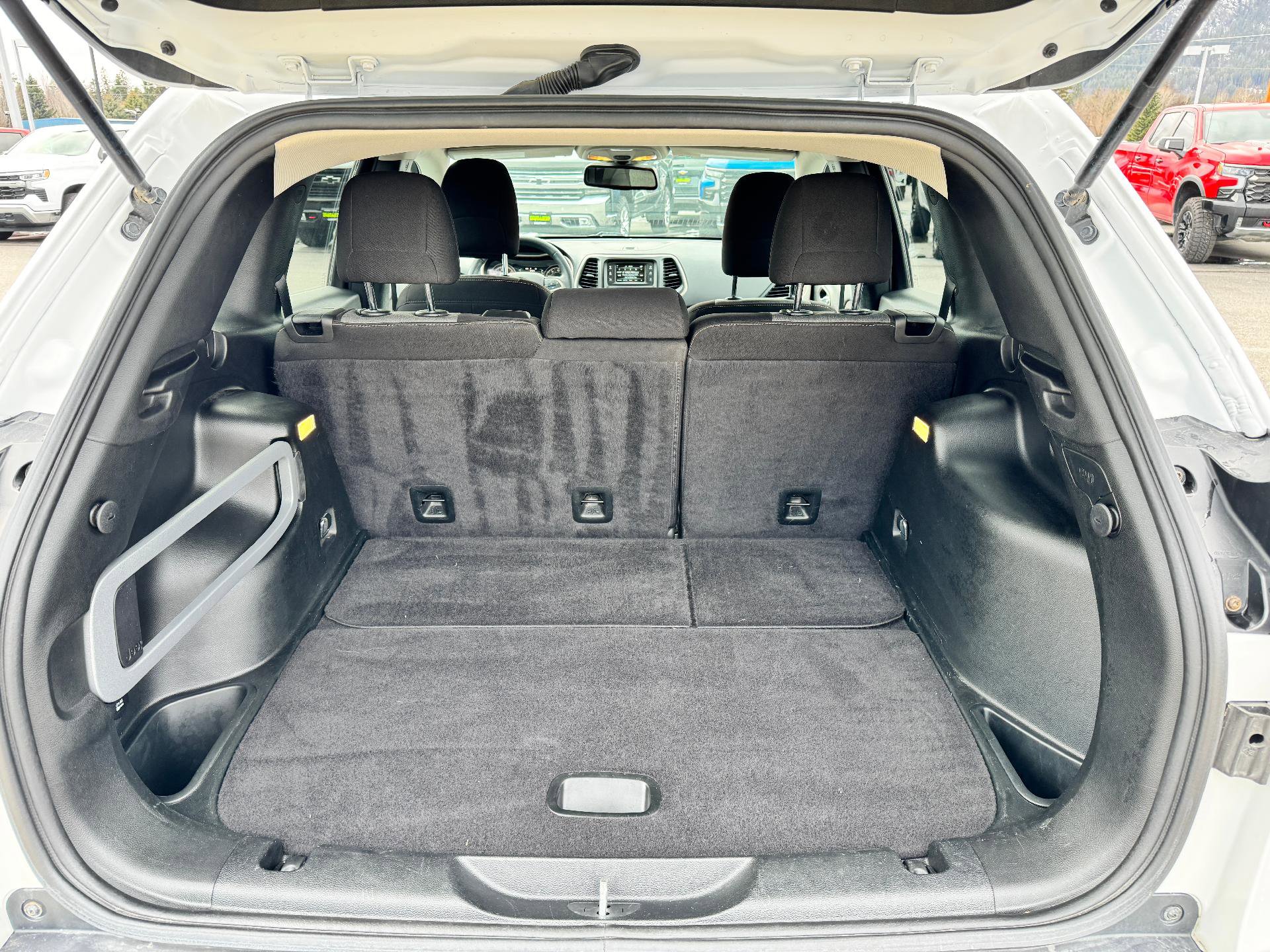 Used 2018 Jeep Cherokee Latitude w/ Cold Weather Group image 15